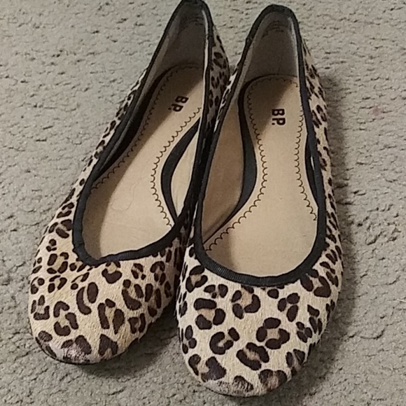 Shoes - Cute flats